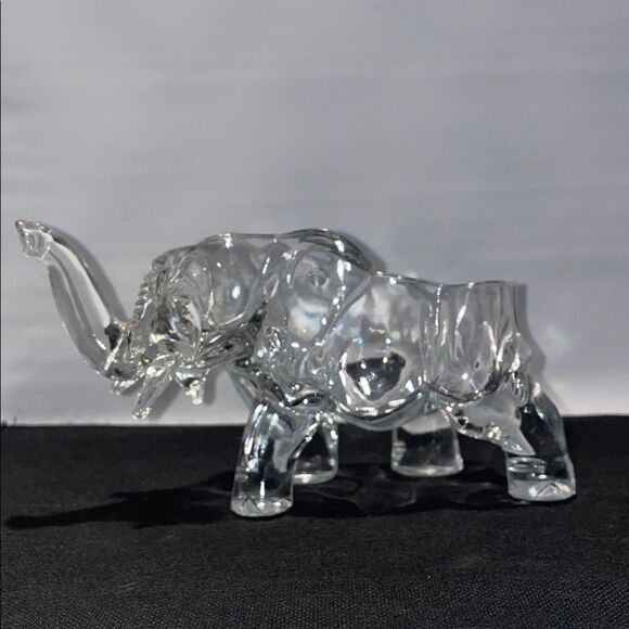 Elegant Glass Elephant Figurine - Picture 2 of 9